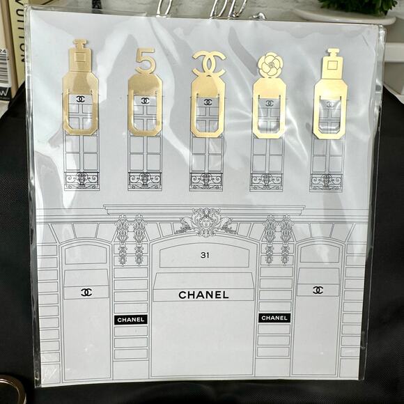 CHANEL Beauty Line mini gold metal paper clips gift set NEW GREAT GIFT - Picture 2 of 6